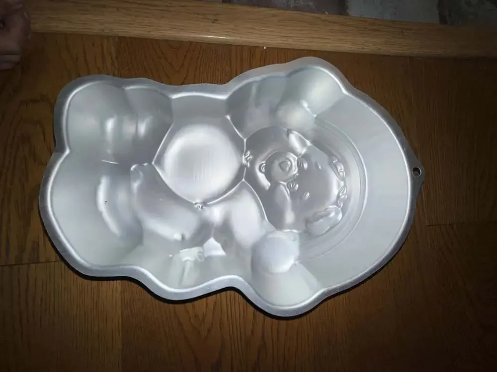 Wilton Care Bears Cake Pan, 2005 Model 2105-2424